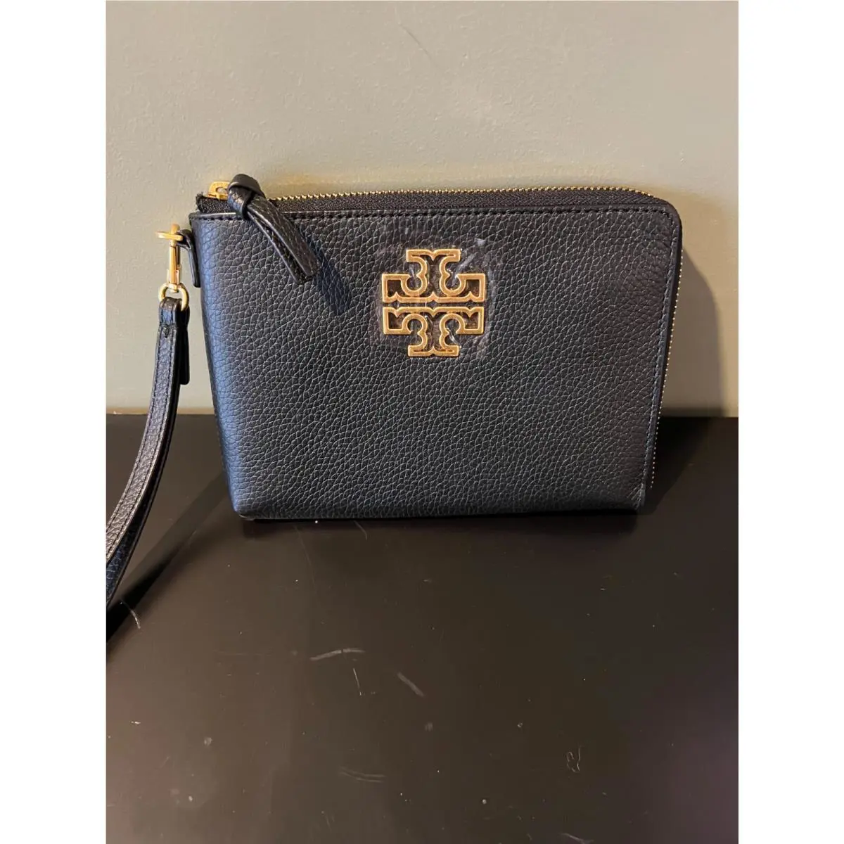Tory Burch Britten Large Zip Around Black Leather Pouch Wallet Wristlet