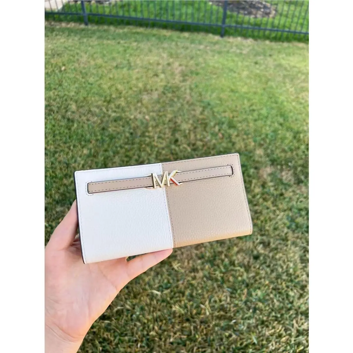 Michael Kors MK Reed Large Leather Credit Card Holder Flat Wallet Clutch Camel