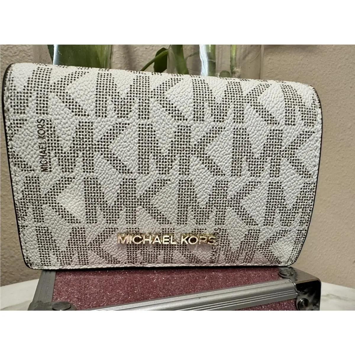 Michael Kors Jet Set MD Trifold Slim Vanilla / Luggage MK Monogram Wallet