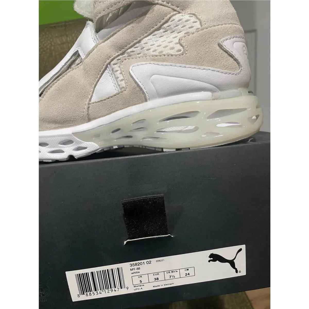 Puma shoes - White 4