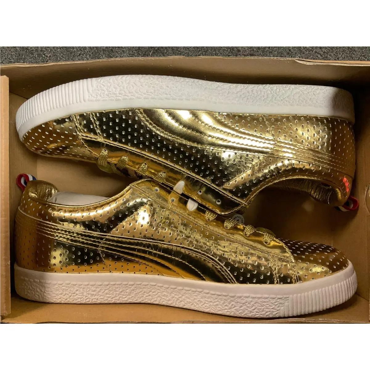 Puma shoes - PUMA Clyde - Clyde - 35427301 - Gold 0