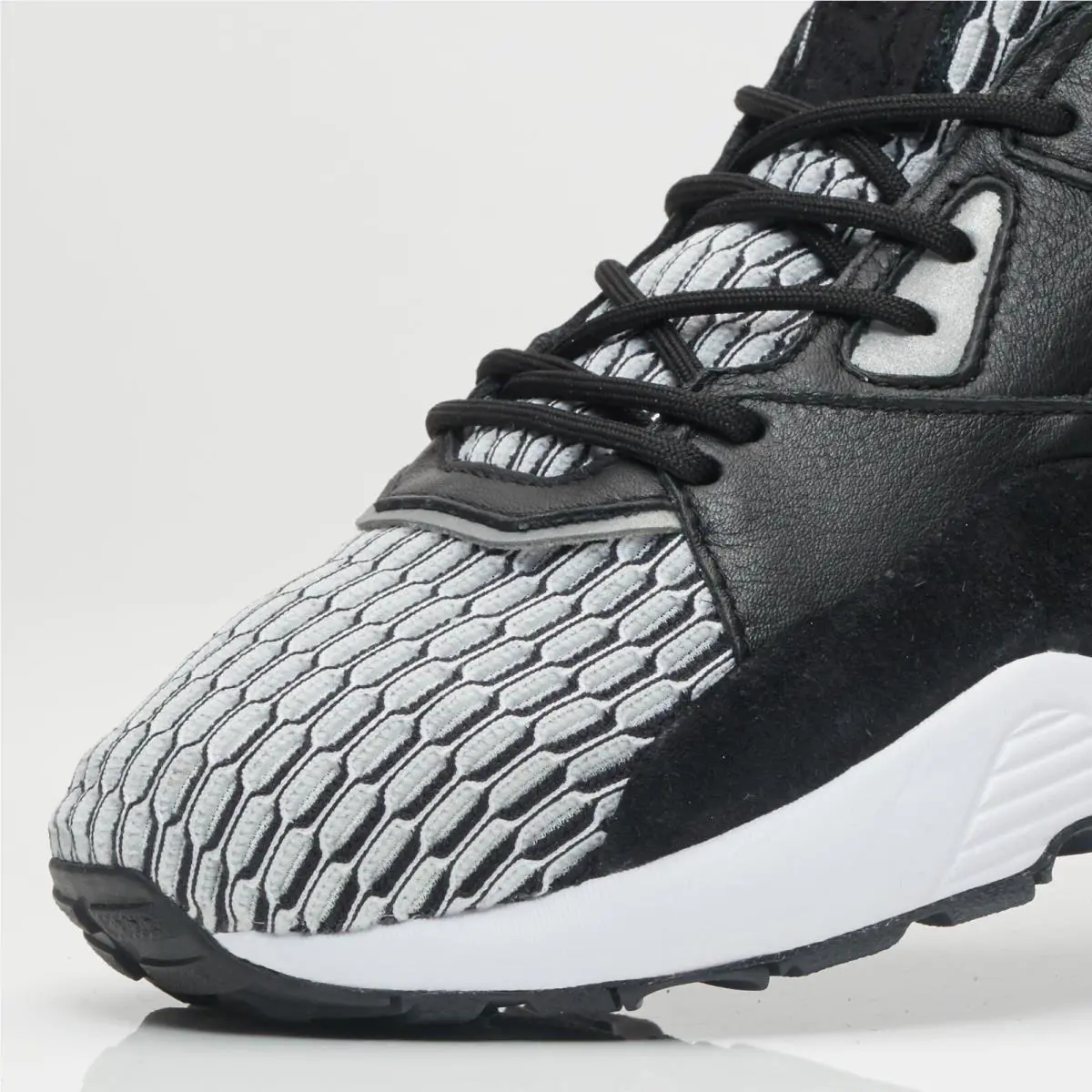 Puma shoes - Puma B.O.G Sock Colorshift FM - 364577-01 - Black/White 3