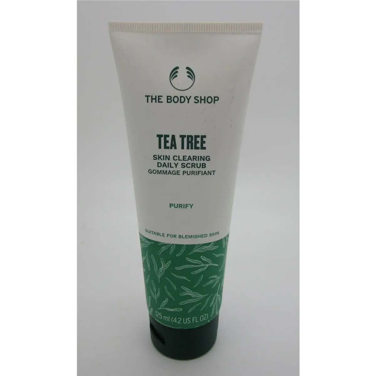The Body Shop Tea Tree Skin Clearing Daily Scrub - 4.2 oz by THE BODY SHOP