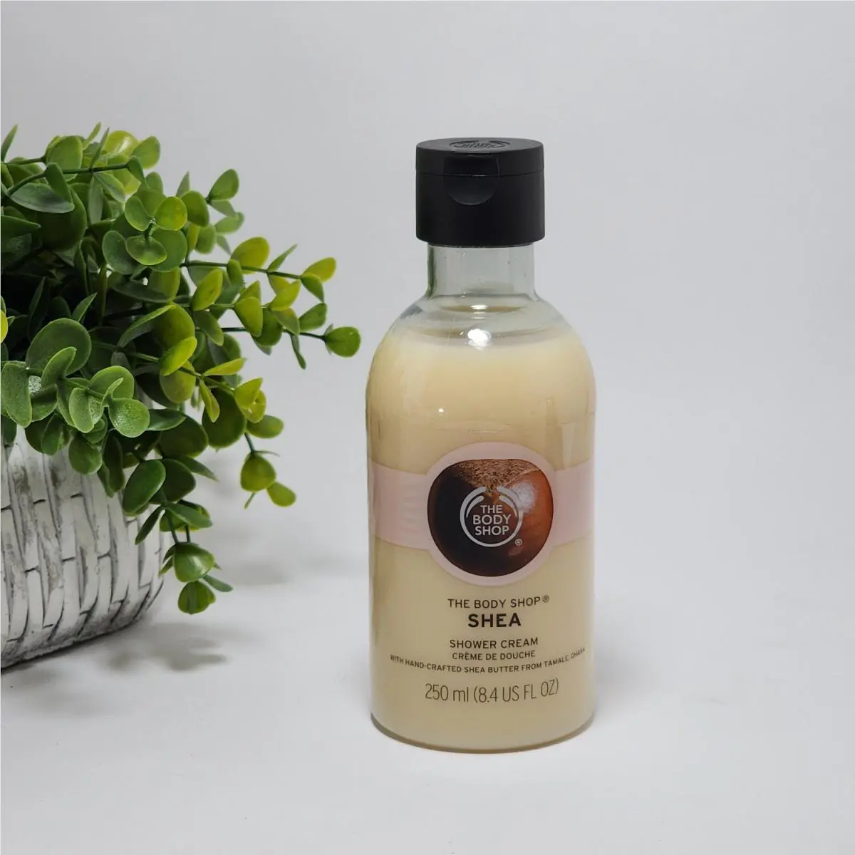 The Body Shop Shea Shower Cream 8.4 fl oz / 250 mL Shower Gel Body Wash by THE BODY SHOP