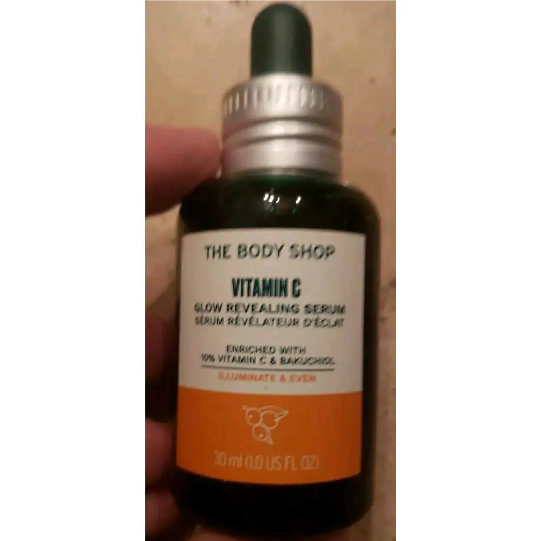 The Body Shop Vitamin C Glow Revealing Serum 1 Oz. Dropper Bottle by THE BODY SHOP