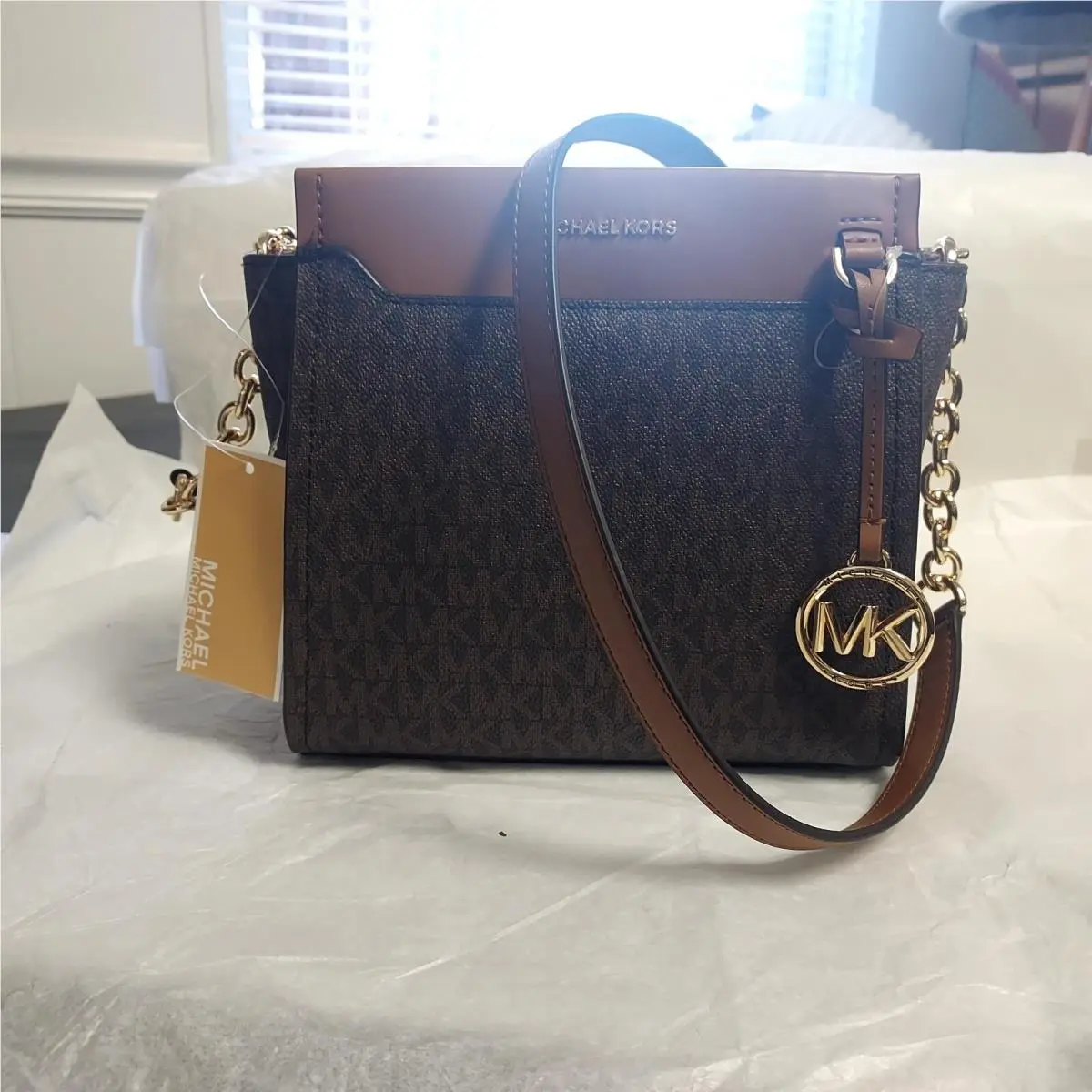 Michael Kors Graham Small Messenger Shoulder Strap Crossbody Brown Logo Leather