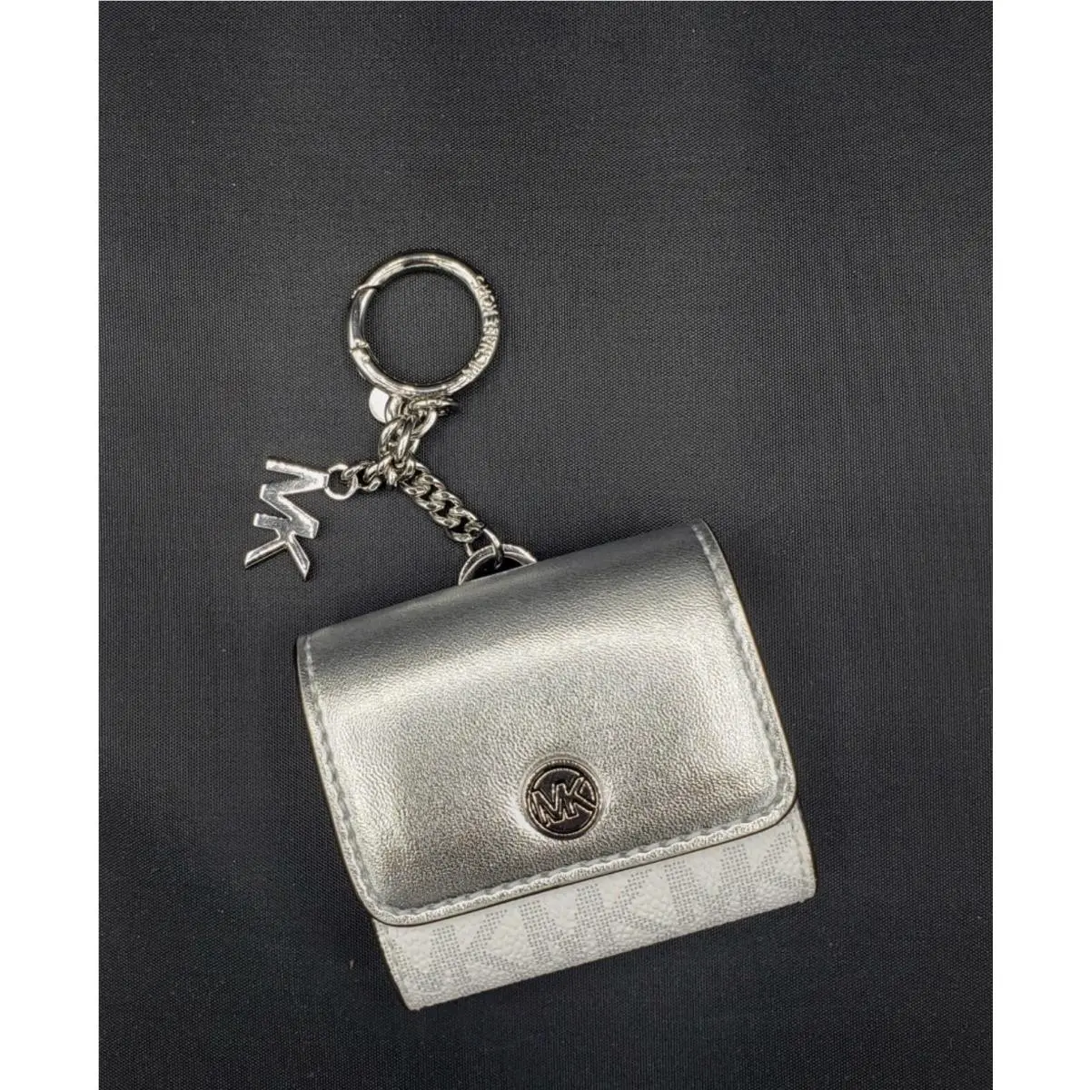 Michael Kors Jet Set Travel Case Airpods Charm In Silver