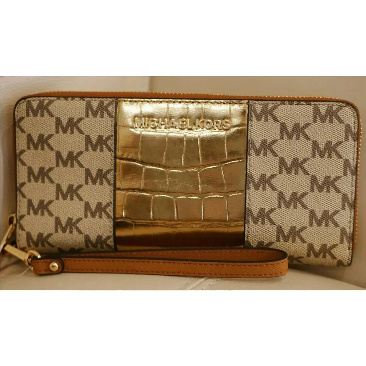 WT Michael Kors Center Stripe Travel Continental Zip Around Wallet Tan Gold