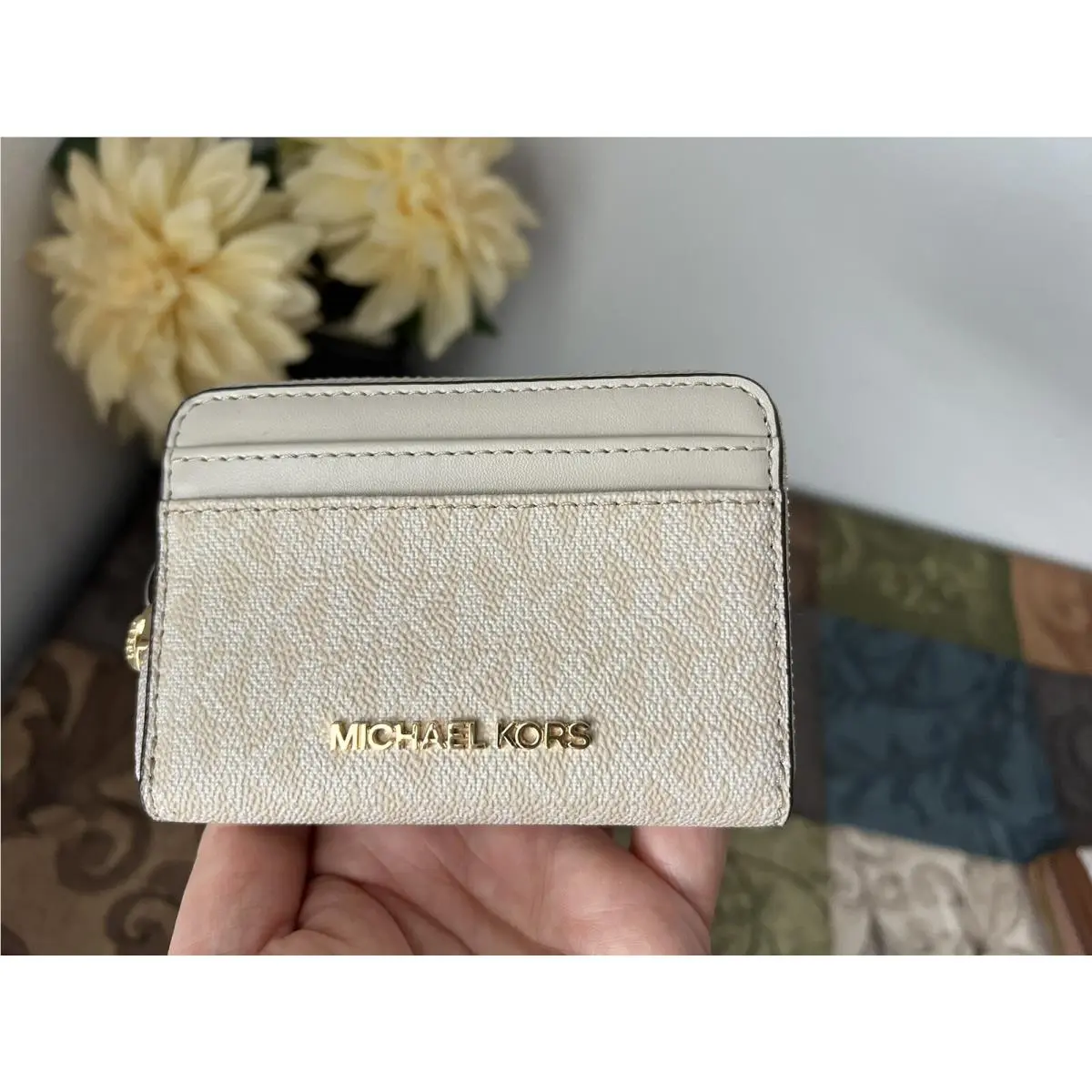 Michael Kors Jet Set Travel MD Zip Around Card Case In Light Sand Multi