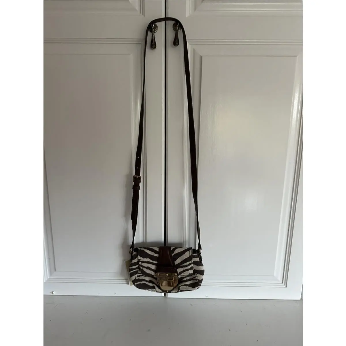 Michael Kors Crossbody Bag Small Tiger Stripe Canvas Charlton Design