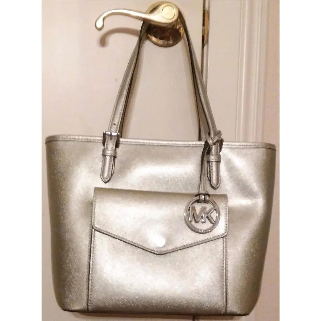 Michael Kors Jet Set Snap Pocket Champagne Luggage Shoulder Bag W/logo Charm