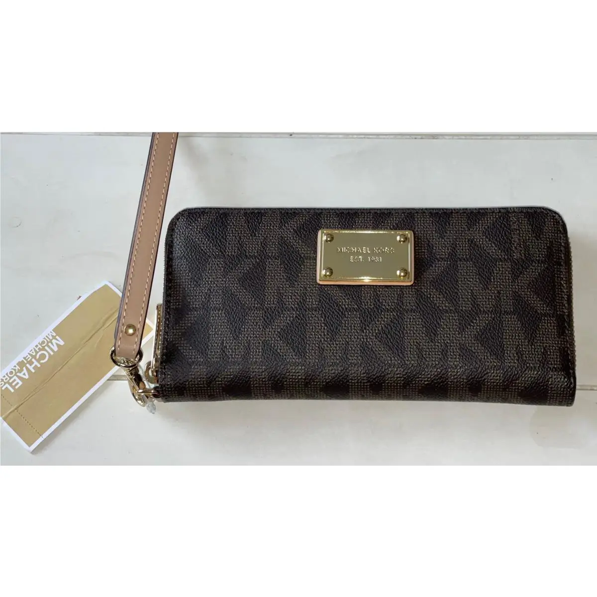 Michael Kors Jet Set Item Travel Continental Zip Around Wallet Wristlet