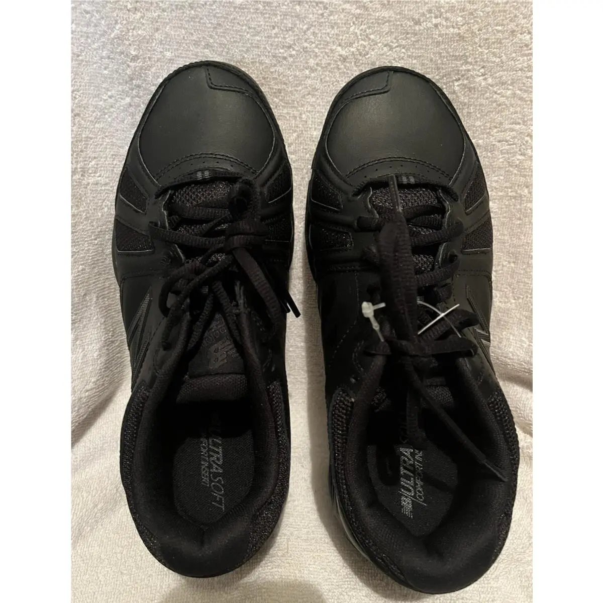 New Balance 519 Black Shoes Size 8 4E Running Work Casual Tennis MX519AB2