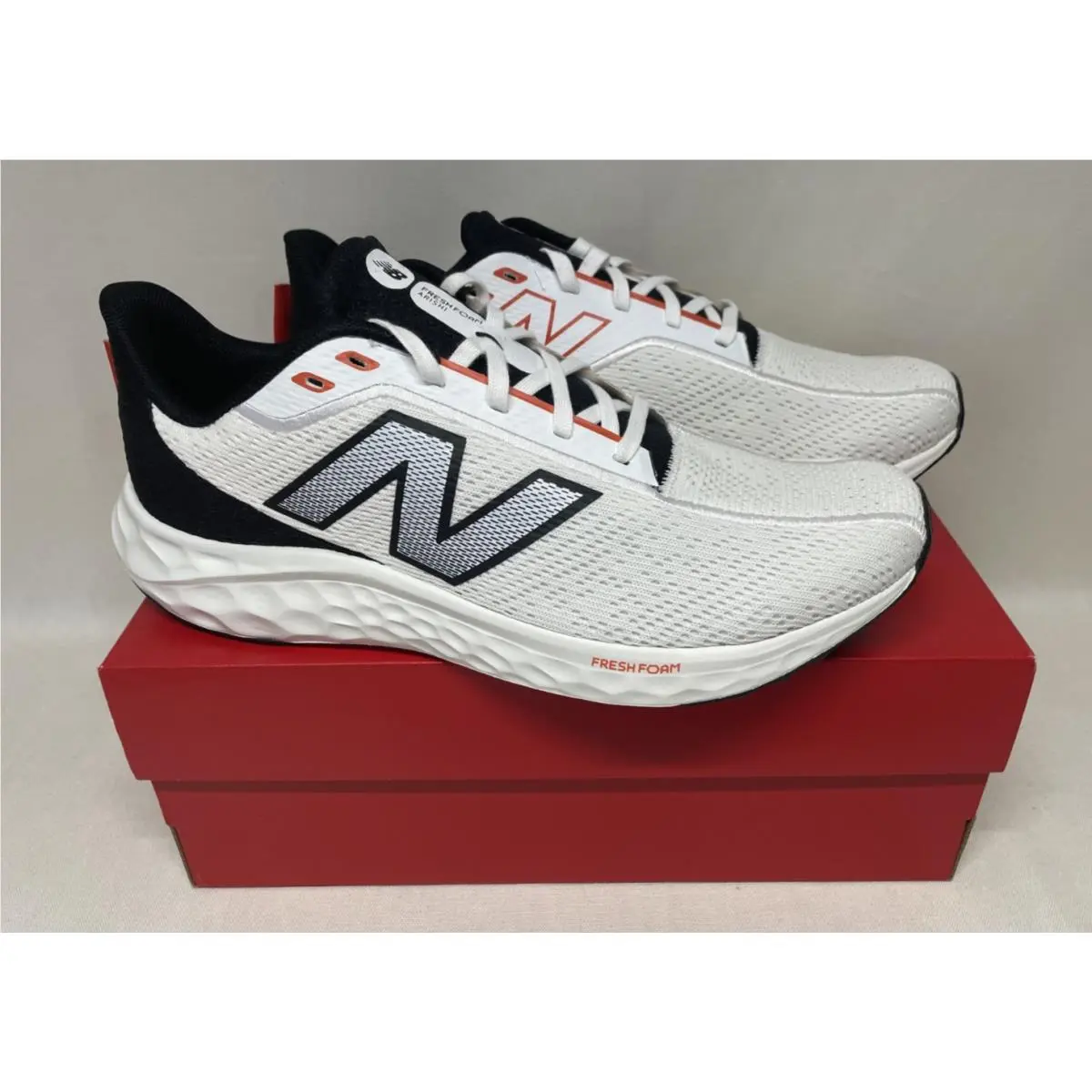 New Balance Fresh Foam Arishi v4 Men`s White/black Running Shoes MARISYR4 Sz 11
