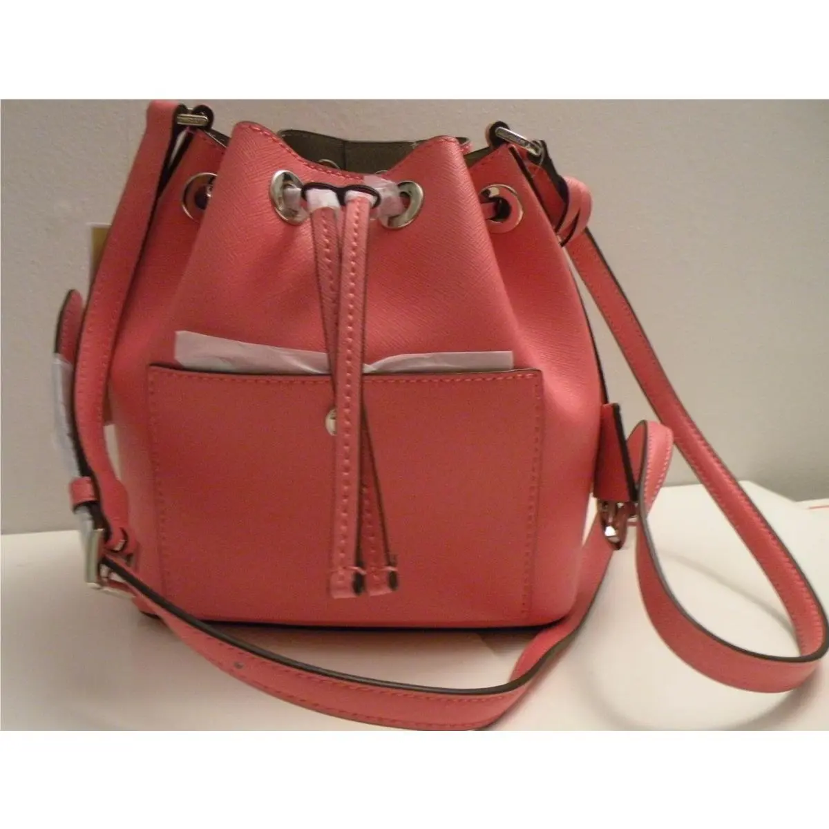 Kors Satchel - Greenwich Small Bucket Bag Coral Prgrey