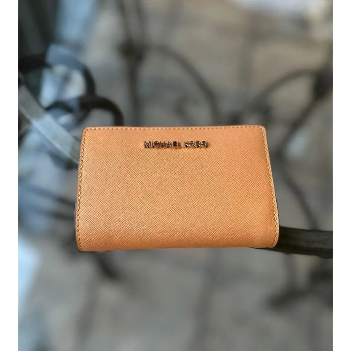 Michael Kors Lady Jet Set Travel Medium Leather Bifold Zip Coin ID Wallet -cider