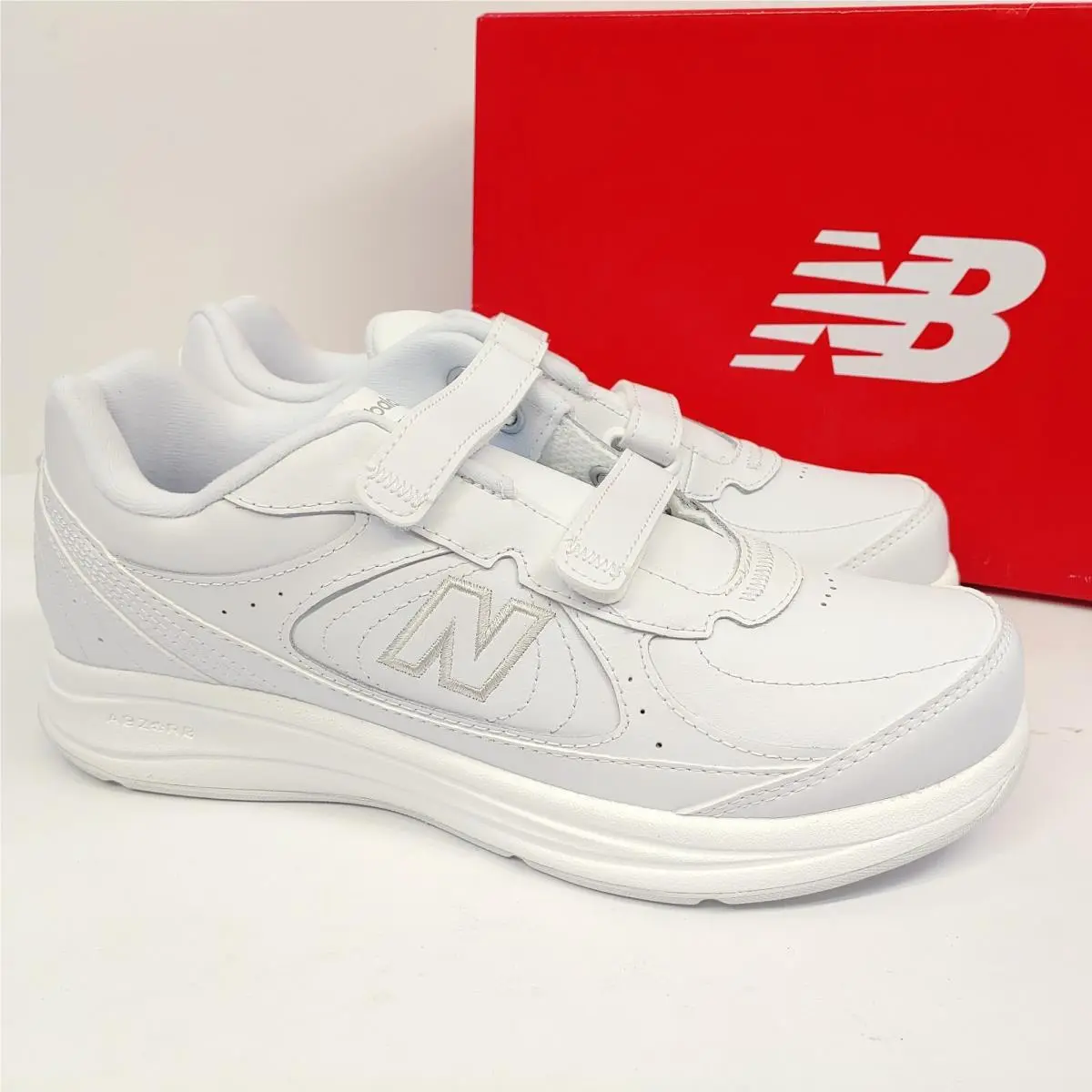 New Balance 577 Walking Shoes Sneakers Womens Size 8 White 2 Straps WW577VW