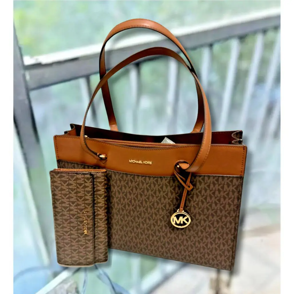 Michael Kors Jet Set Large Functional Pockets Tote Bag+trifold Wallet Brown