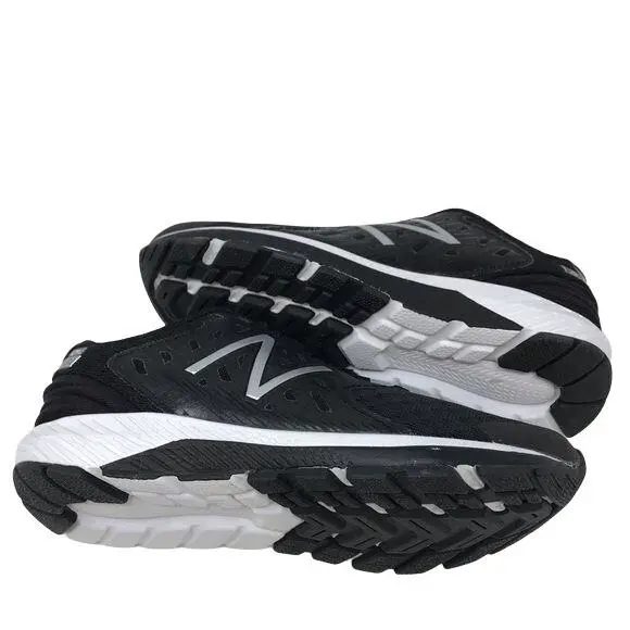 New Balance shoes - Black/White (UPC: 190737995516) 2