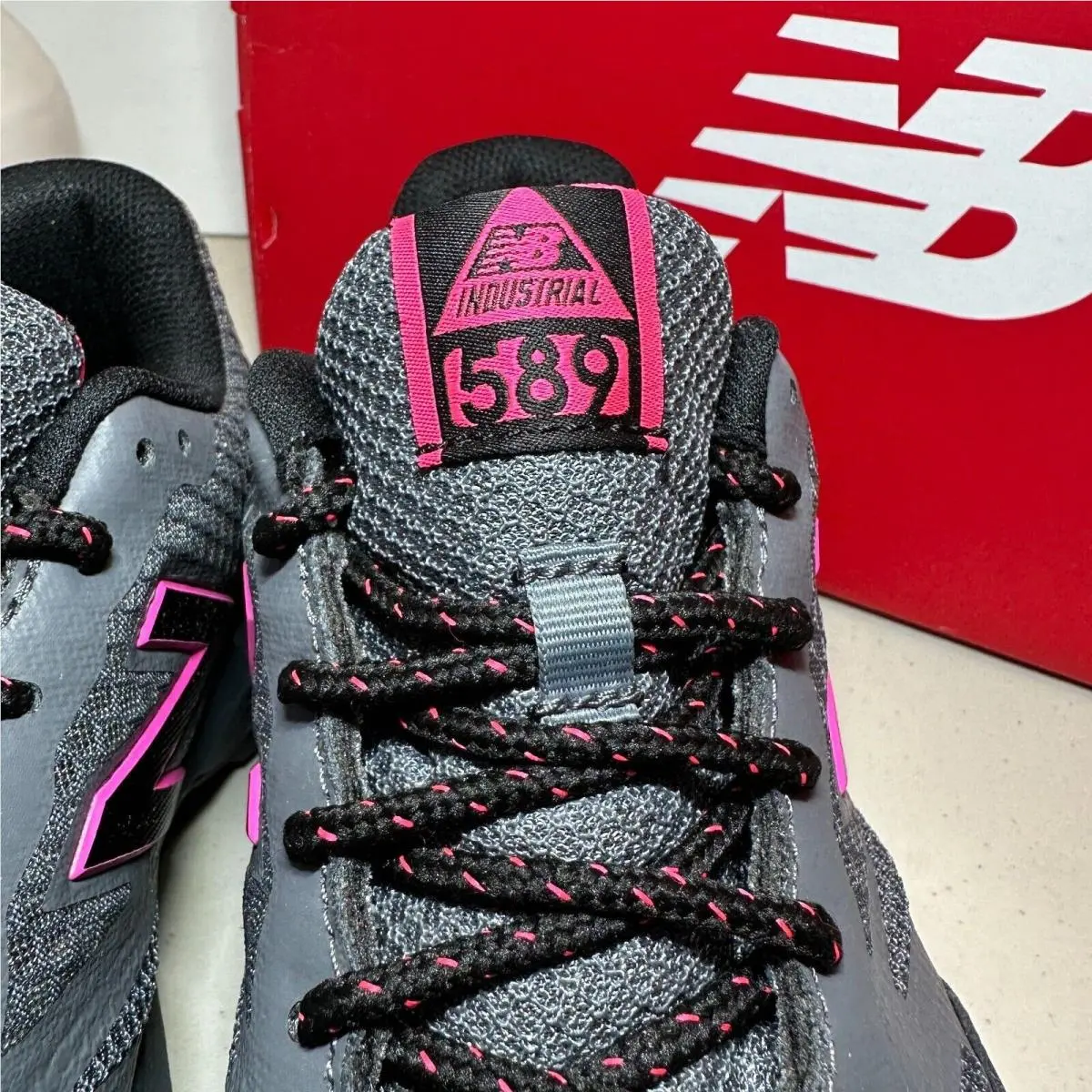 New Balance shoes - New Balance - 589 V1 - Gray Pink 3