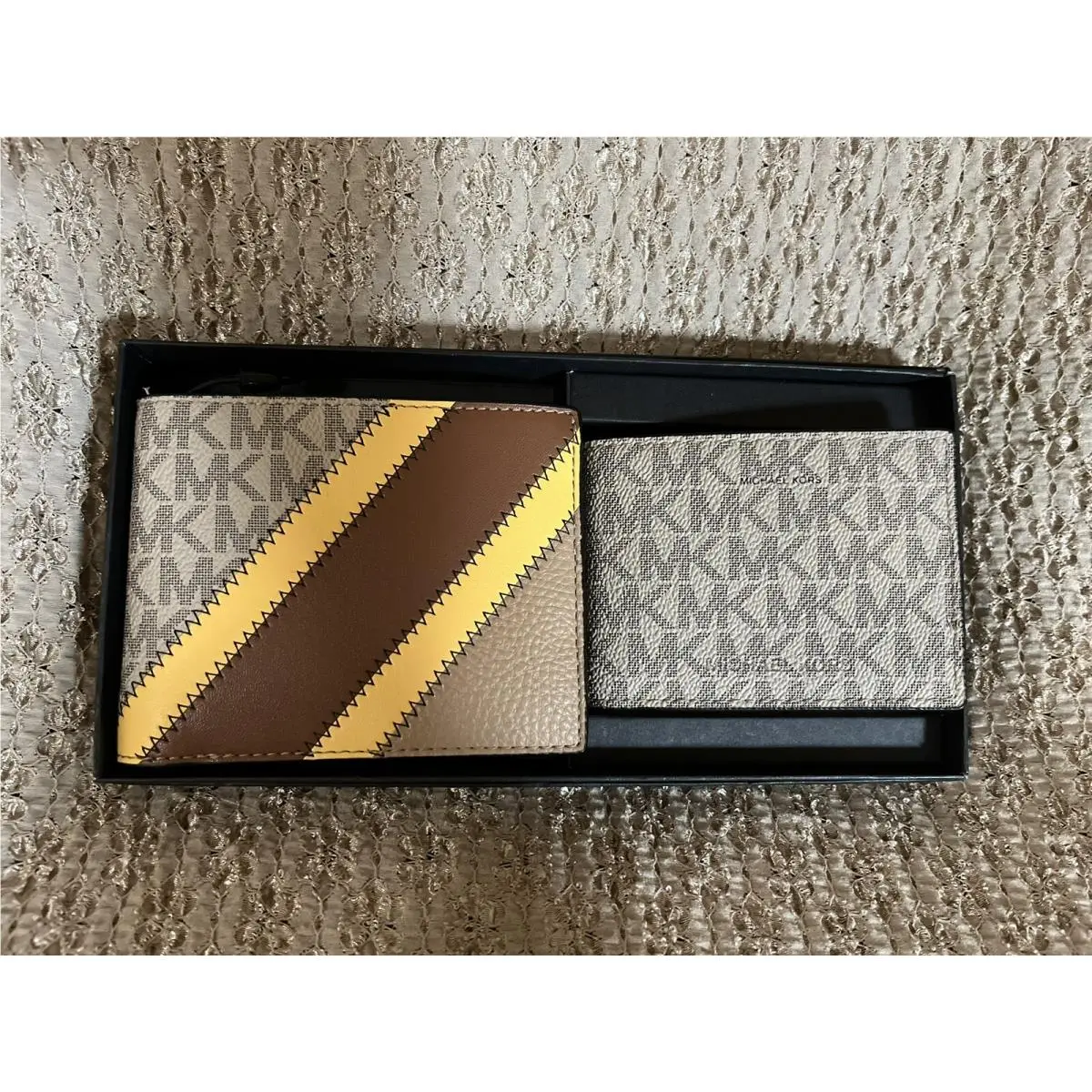 Michael Kors Gifting 3 In 1 Wallet Box Set Billfold Yellow