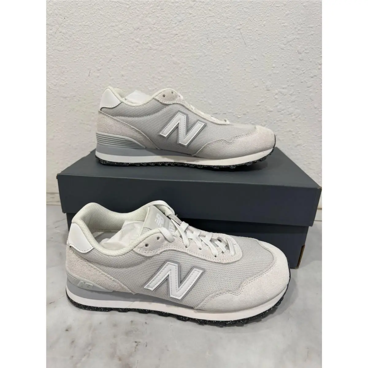 New Balance 515 Women’s Size 8.5 Grey White Classics Sneakers Shoes WL515WHT