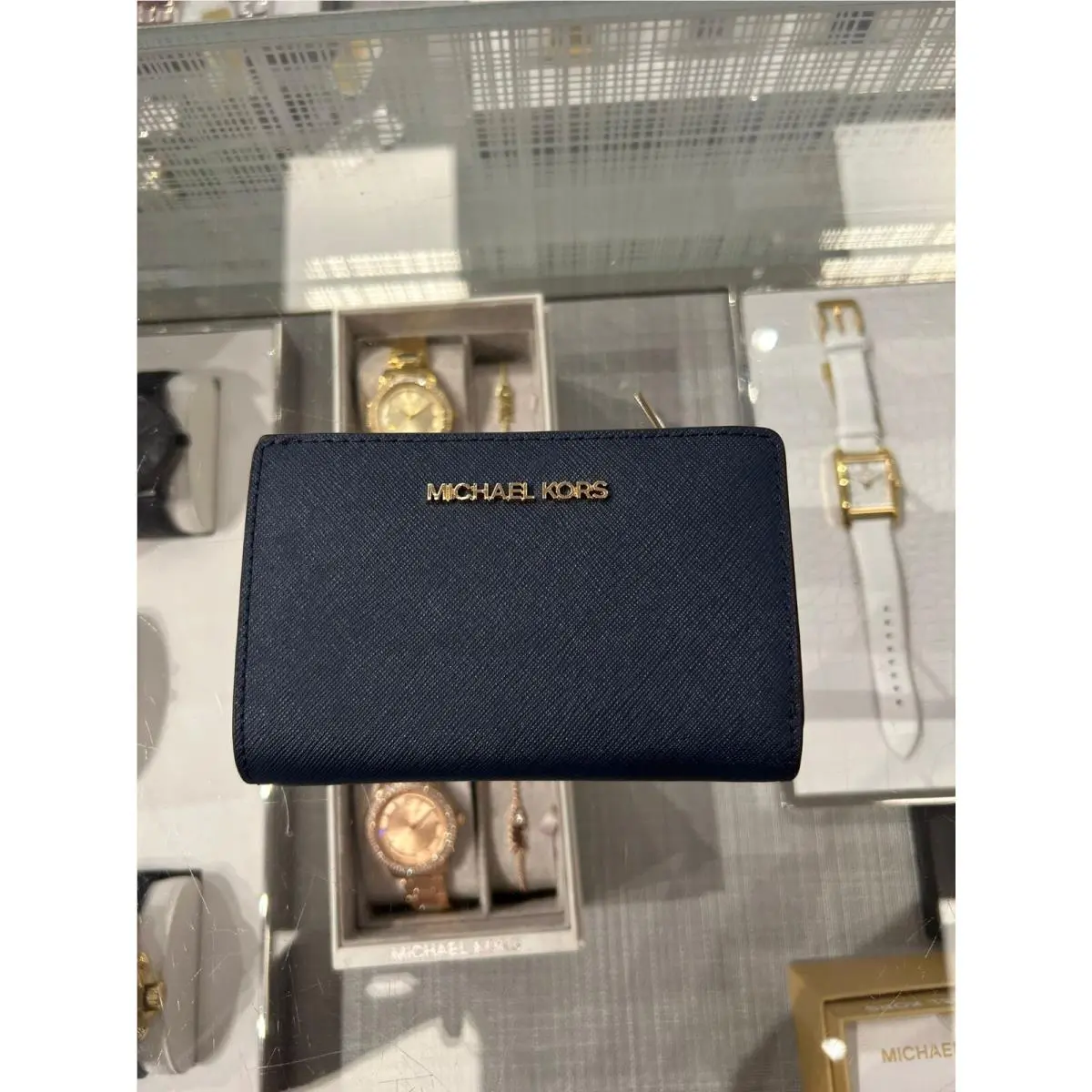 Michael Kors Lady Jet Set Travel Medium Bifold Zip Coin ID Wallet - Navy