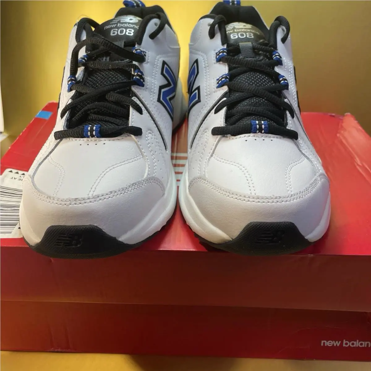 New Balance shoes - White (UPC: 191902850319) 0