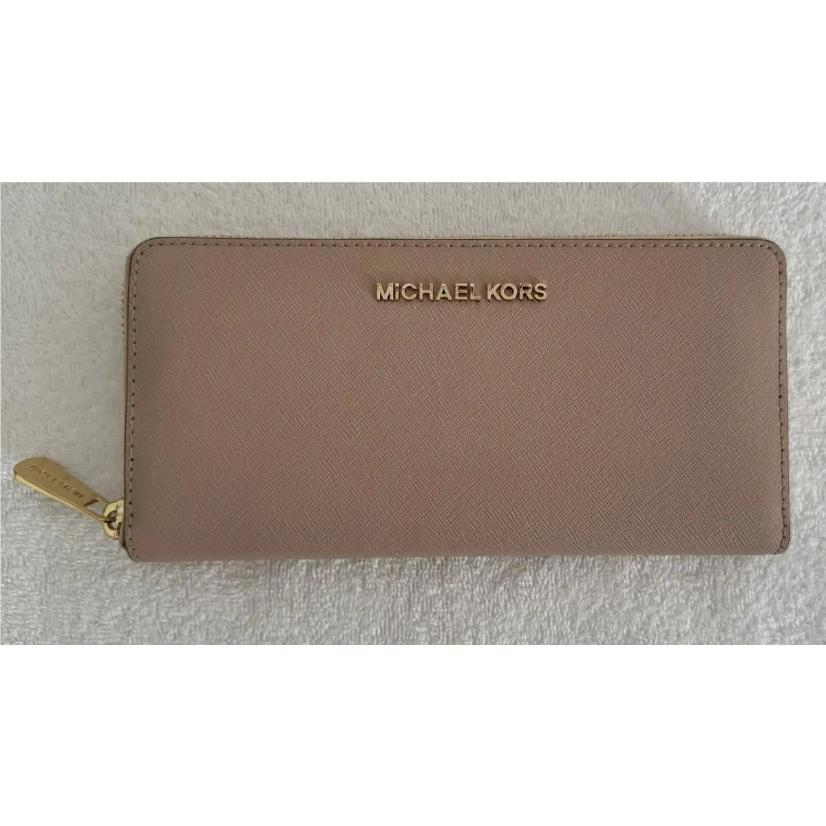 Michael Kors Jet Za Continental Large Pink Saffiano Leather Zip Wallet
