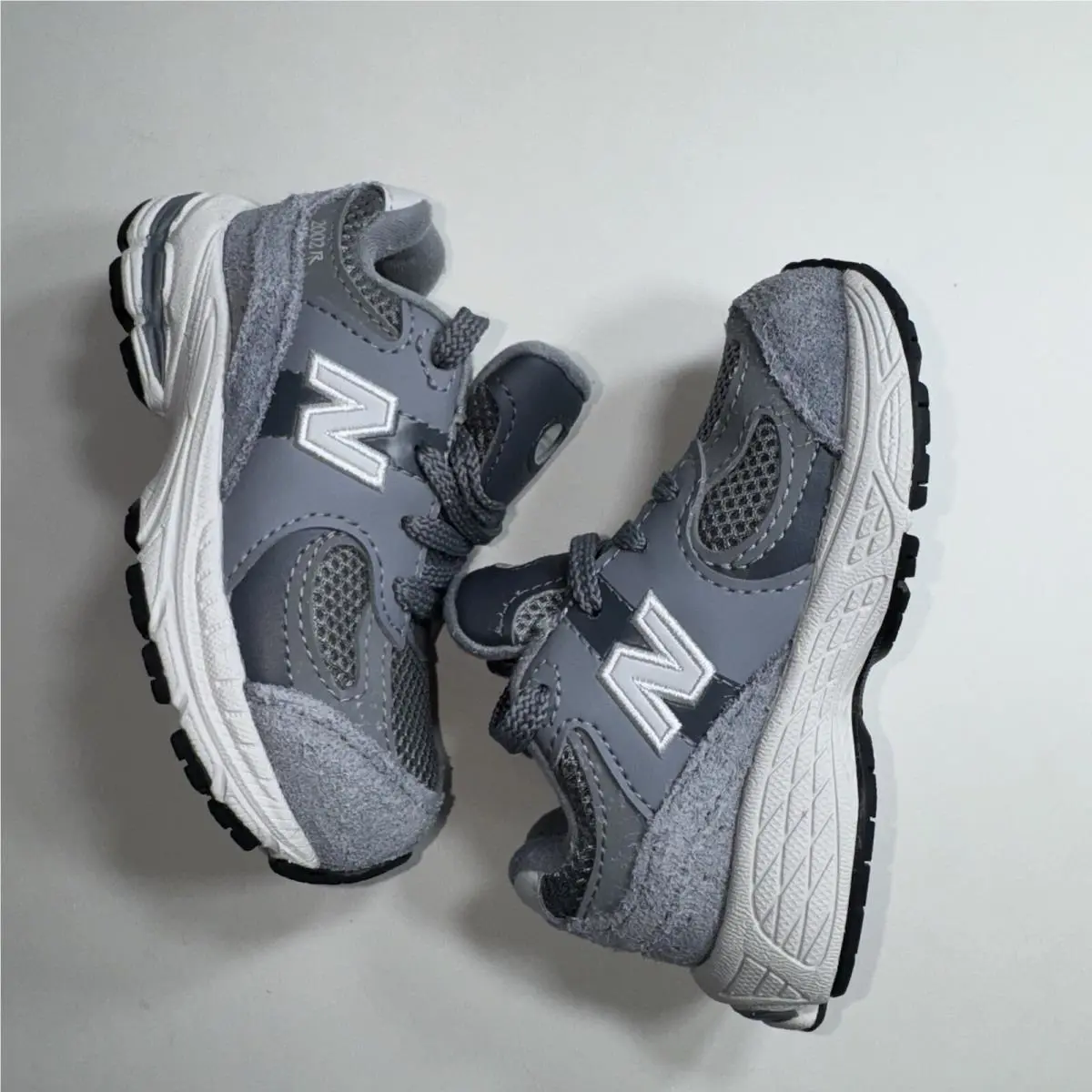 New Balance shoes - New Balance Ic2002st - GREY GREY (UPC: 0196941345093) 2
