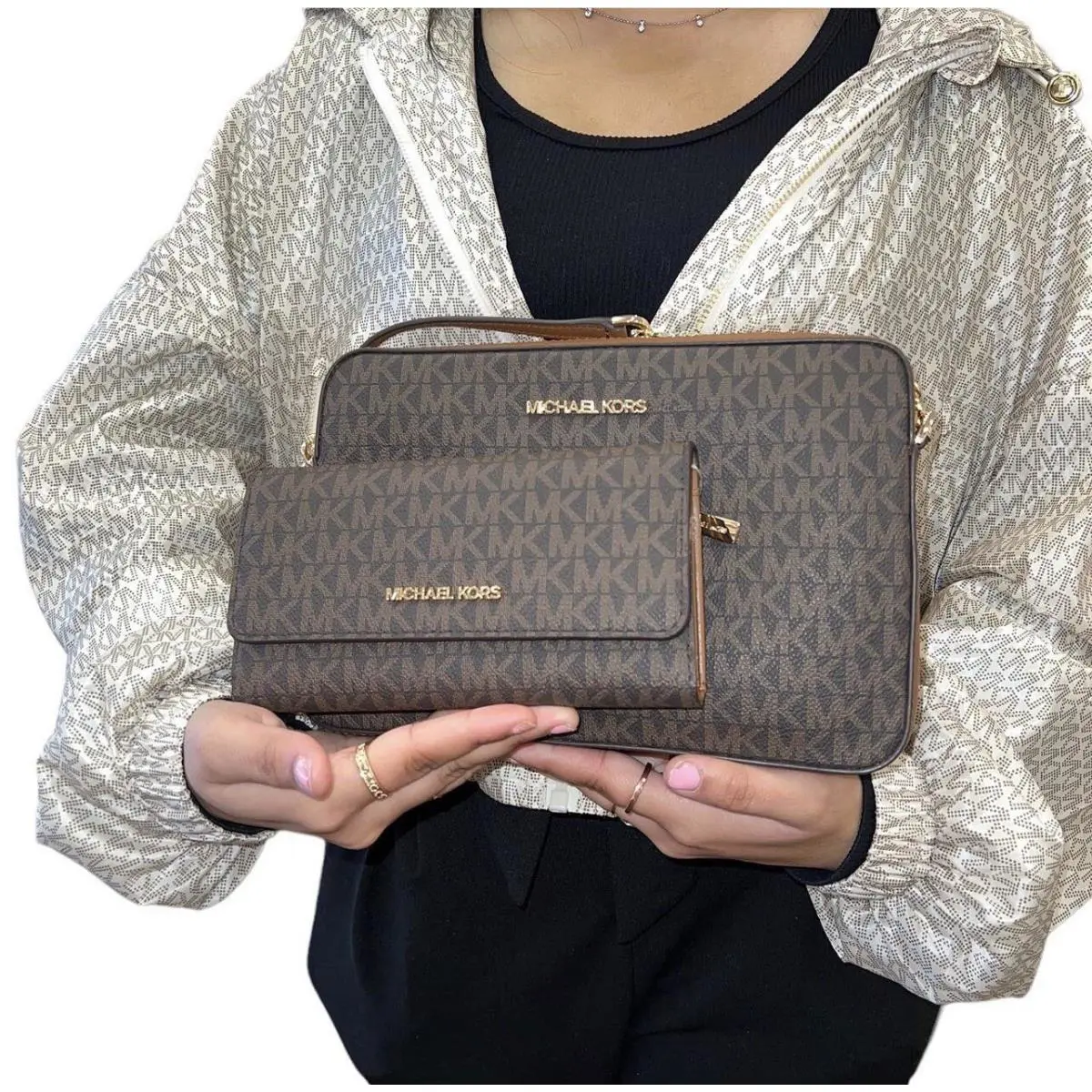 Michael Kors Jet Set MK Signature EW Crossbody Messenger Bag + Wallet Set