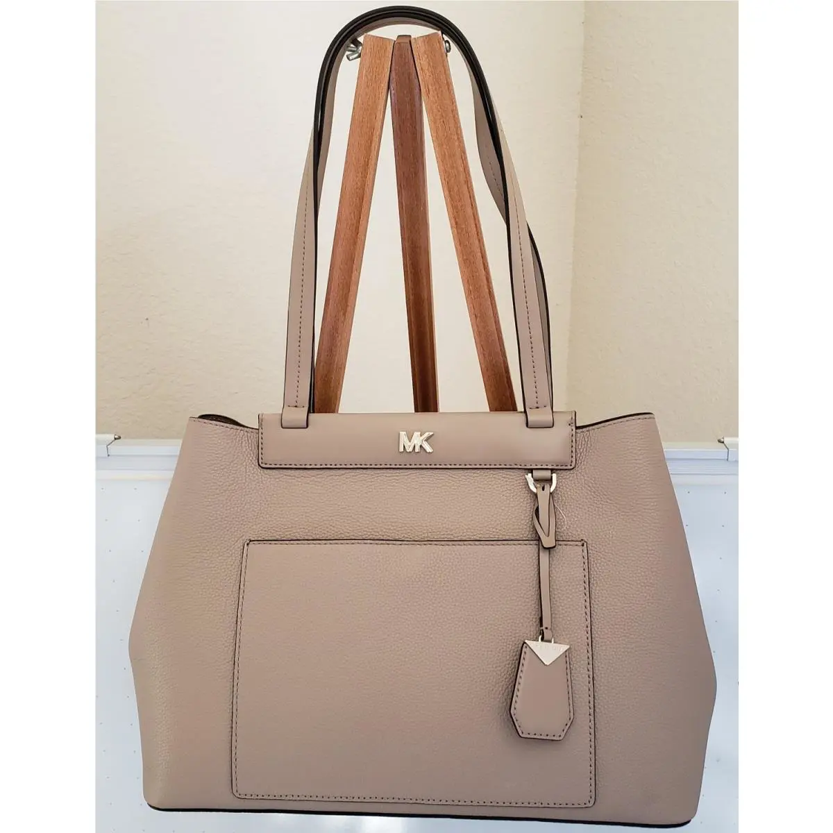 Michael Kors Meredith Medium East/west Bonded Leather Tote Truffle