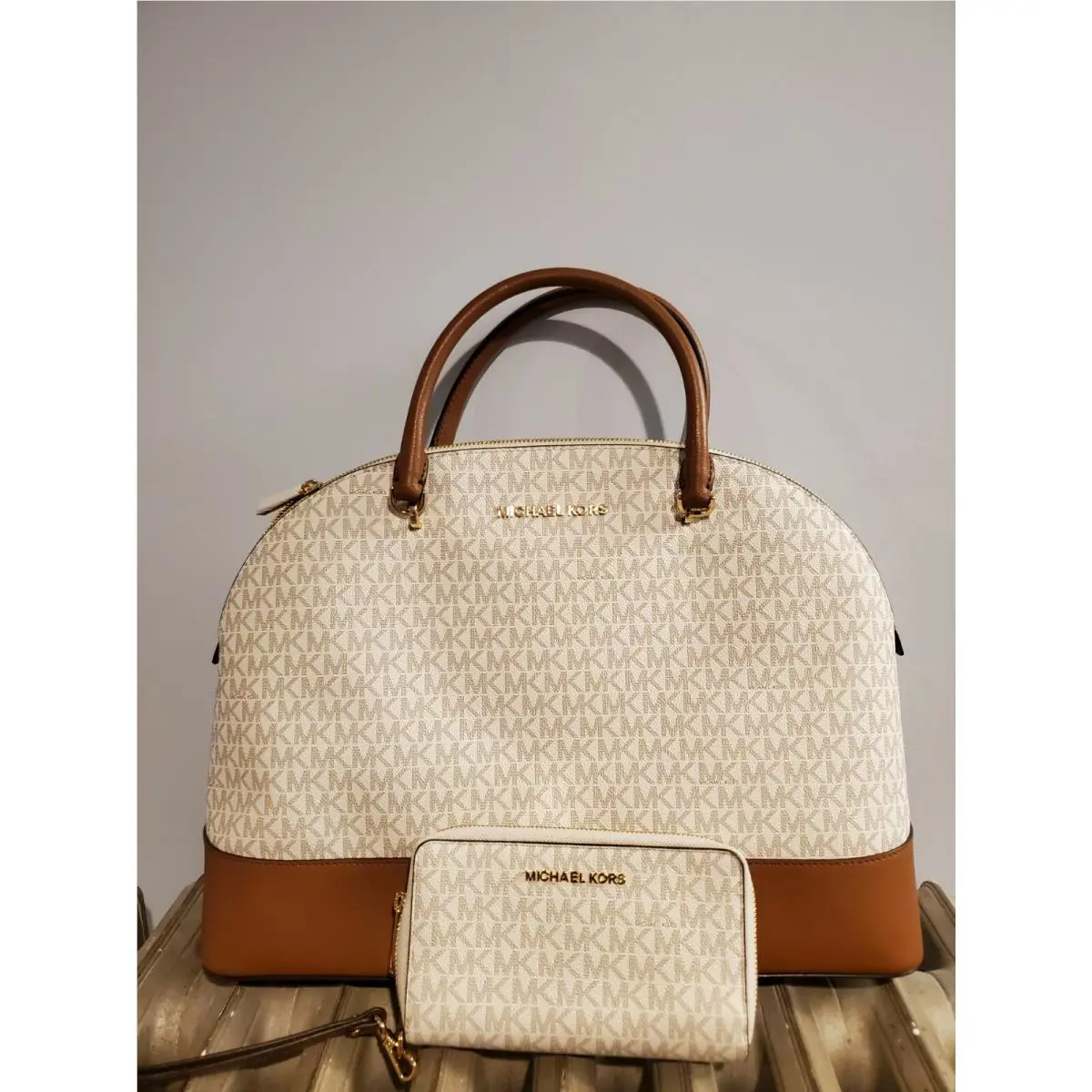 Michael Kors MK LG Monogram Womens Tote with Matching Wallet Free Gift with Purchase Look