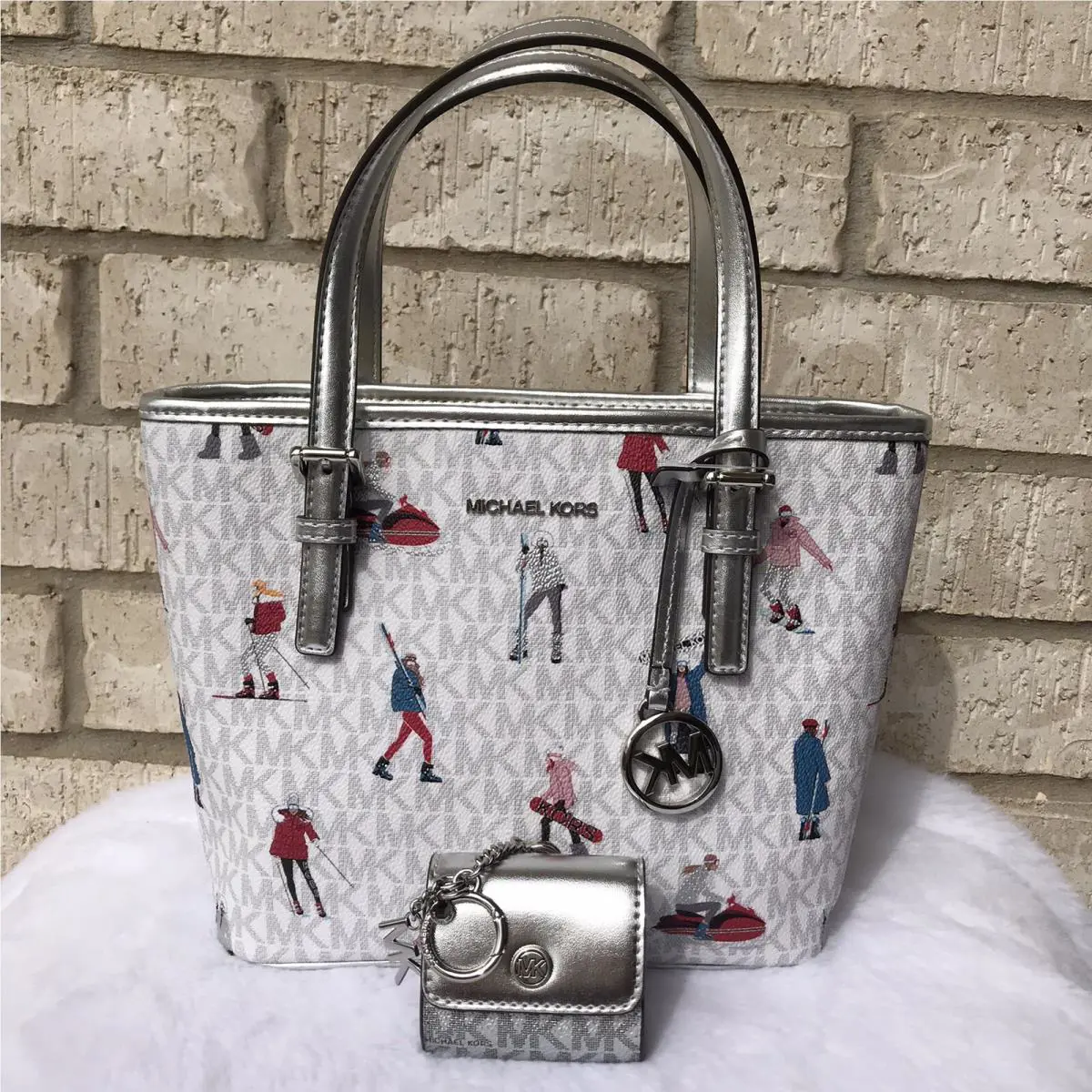 Michael Kors Jet Set Girls XS Carryall Tote Shoulder Crossbody Bag Airpods Case