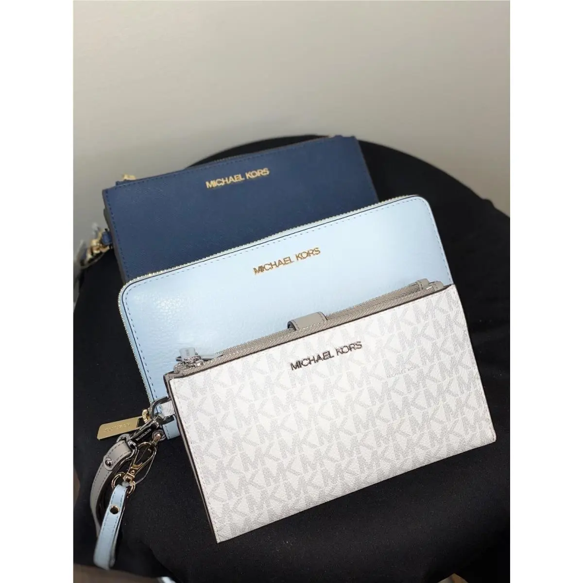 Kors Jet Travel Wallet Combo