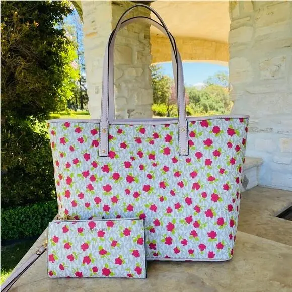 Michael Kors Signature Floral Carryall Handbag+walletset
