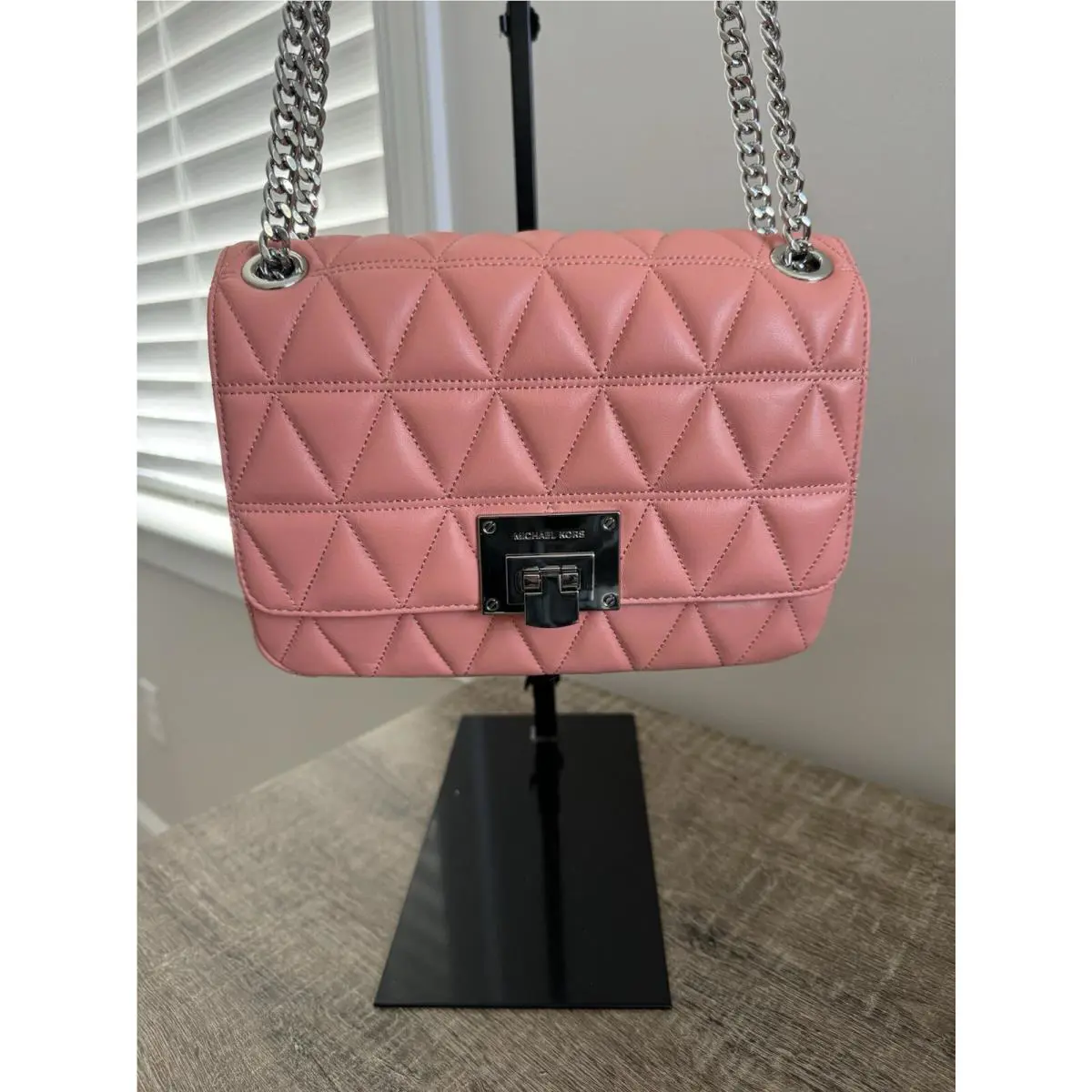 Michael Kors Vivianne Medium Shoulder Flap Bag IN Oyster