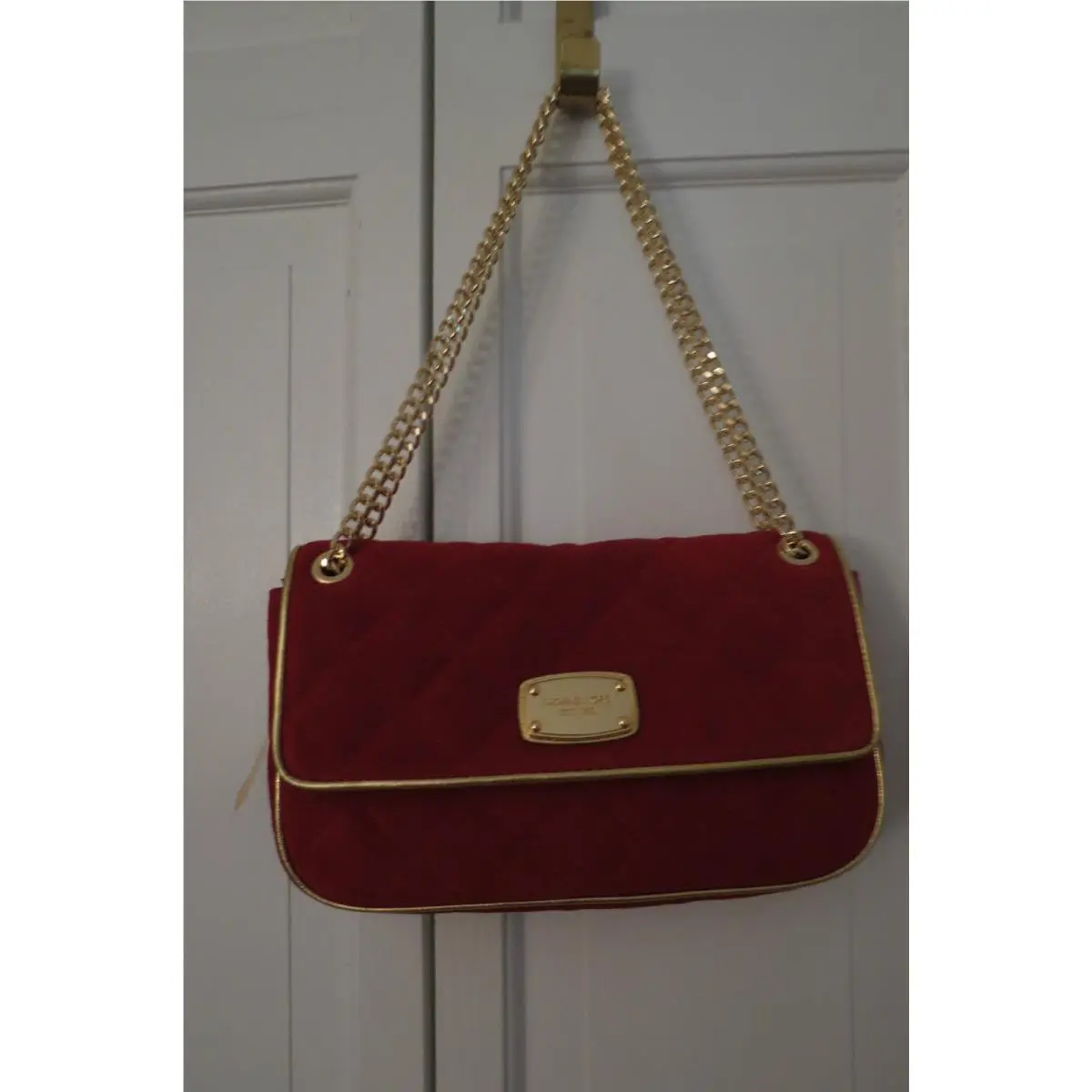 Stylish Michael Kors Red Quilted Leather Shoulder Bag –