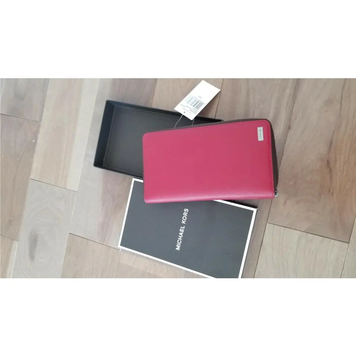 Michael Kors Jet Set Unisex Cardinal Leather Travel Wallet 39S5LMNZ4L