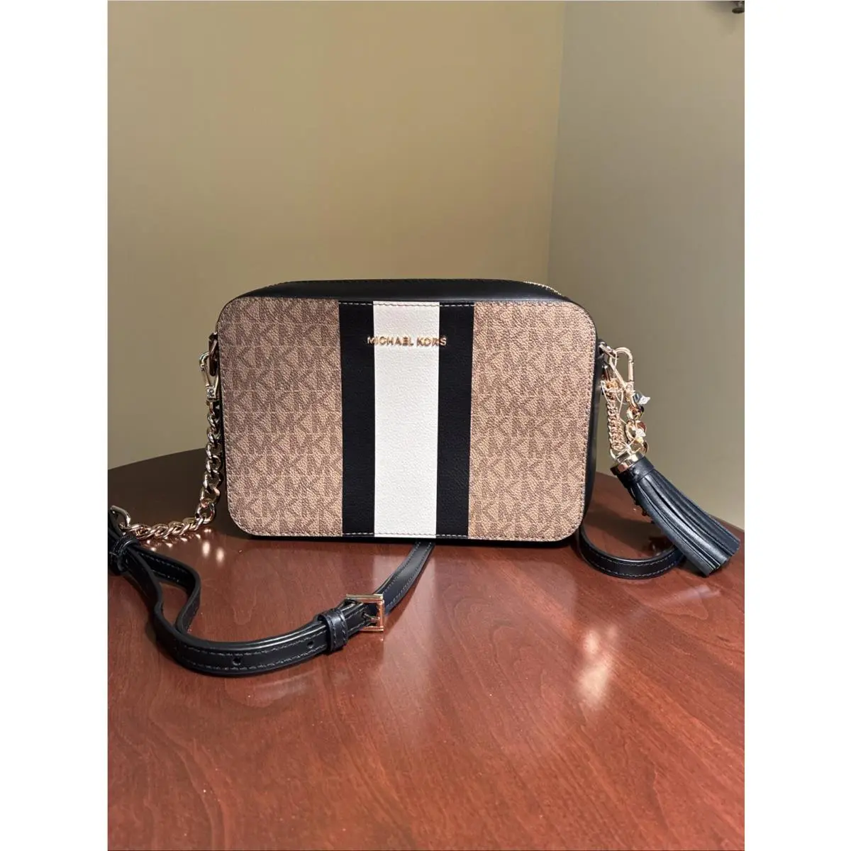 Michael Kors Jet Set Medium Logo Camera Bag Crossbody Husk/multi