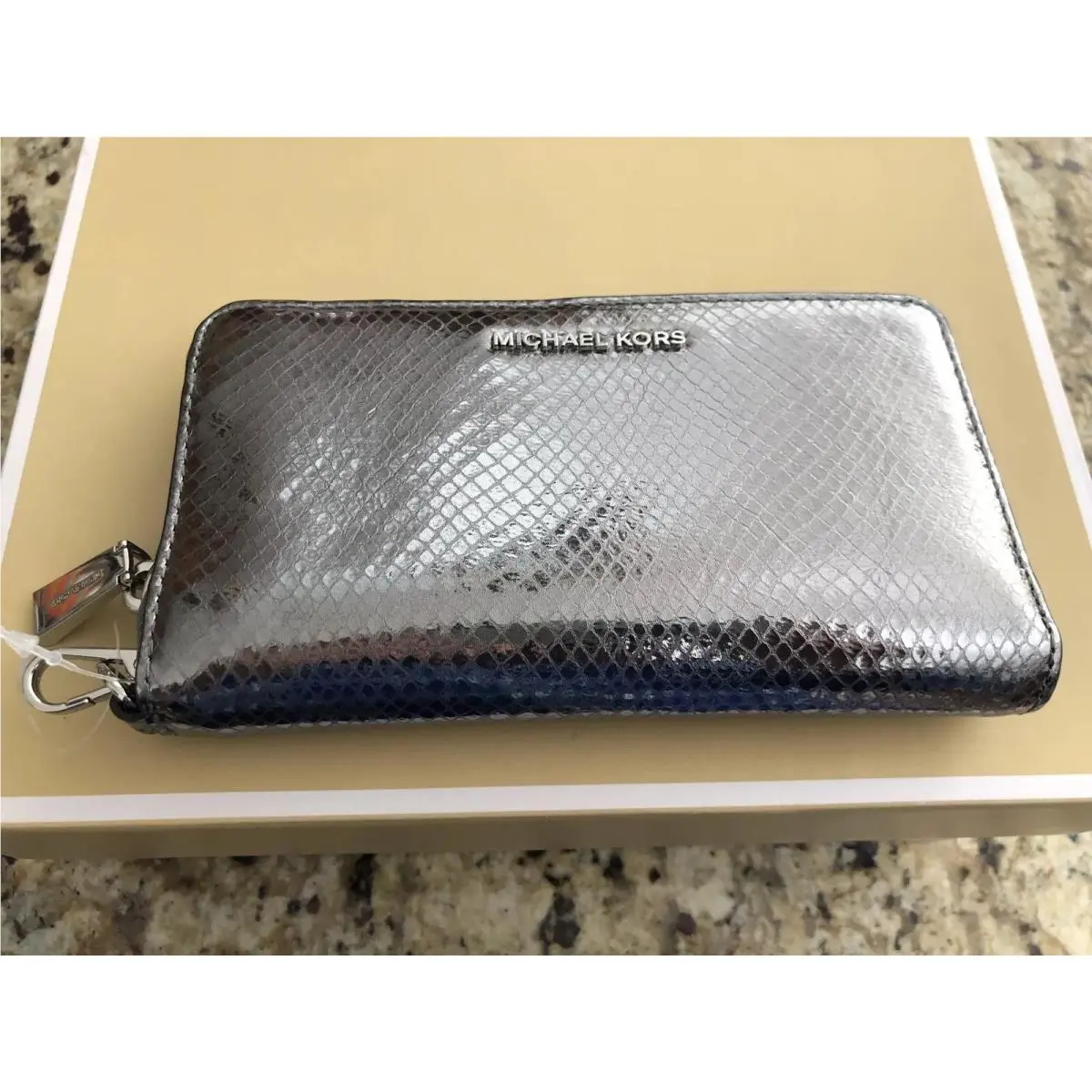 Michael Kors Large Flat Multifunction Embossed Phone Case Wristlet Light Pewter