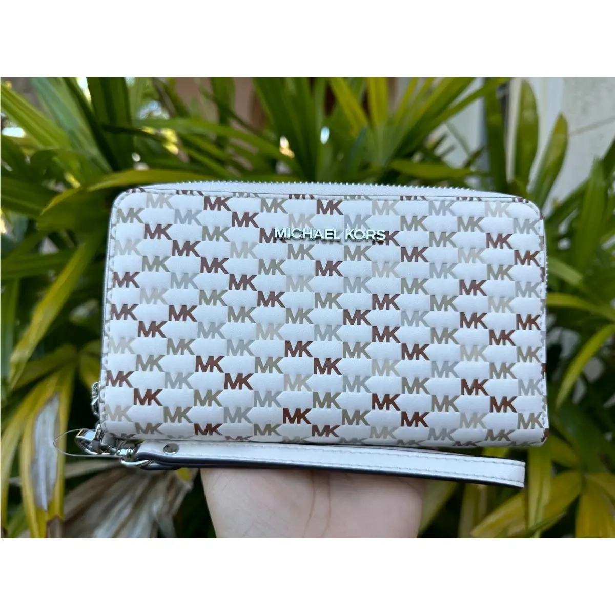 Michael Kors Jet Set Travel Multifunction Phone Case Wallet MK Light Cream Multi