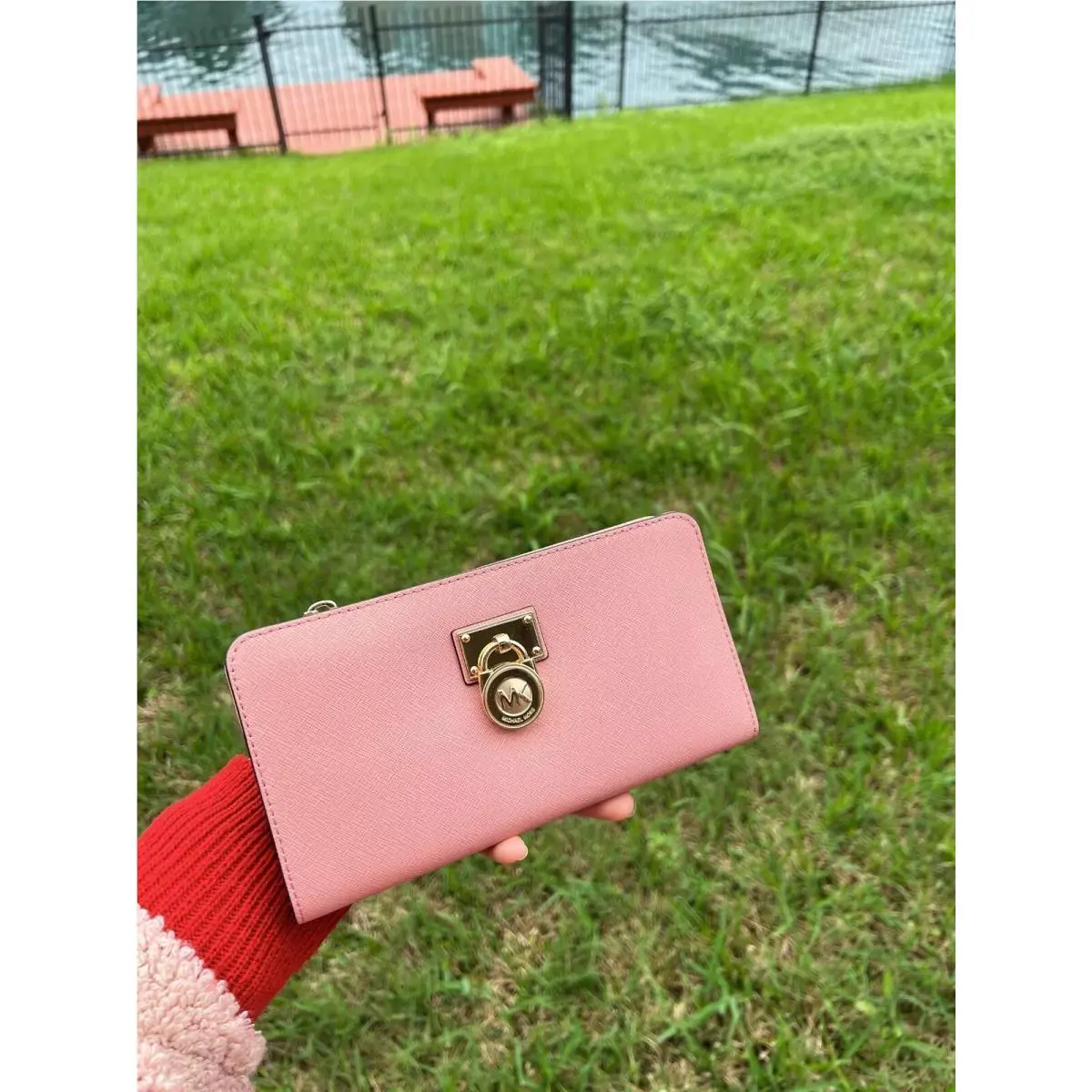 Michael Kors Hamilton Traveler Large Zip Around Leather Wallet Pale Pink Final