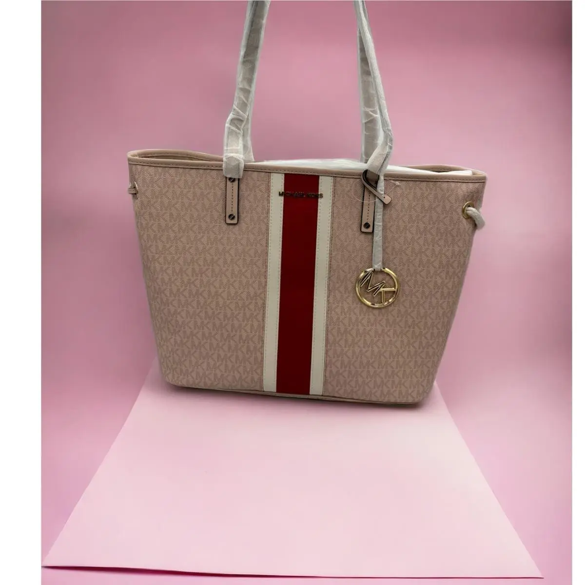 “mk” - Jet Set Travel - Ballet Lg Drawstring Tote / Purse by Michael Kors