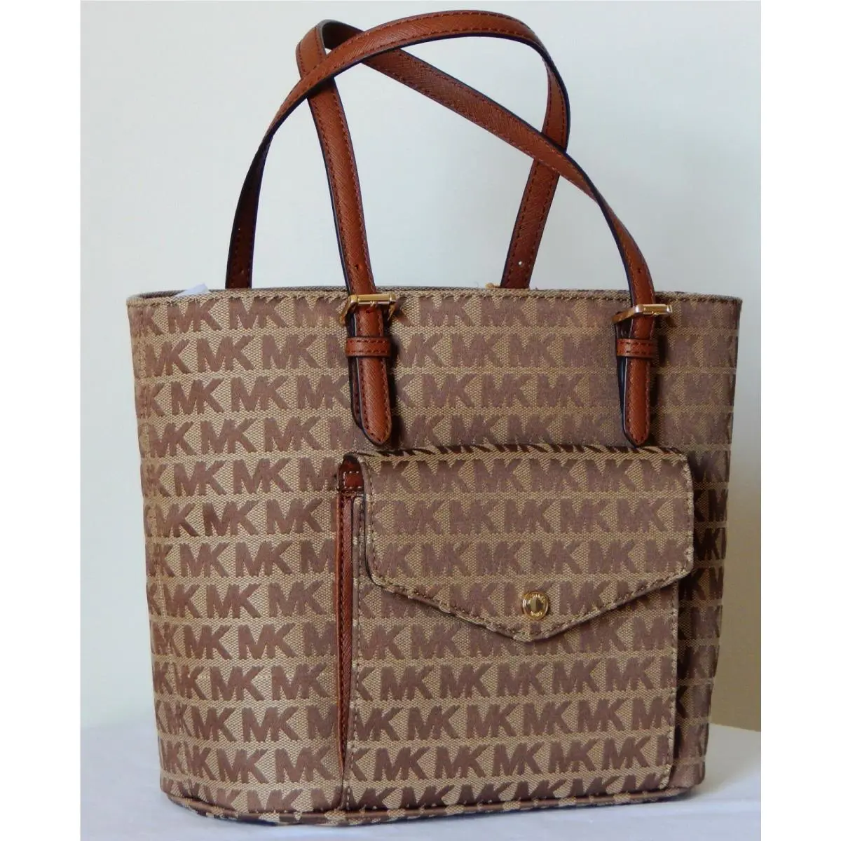 Michael Kors Jacquard Jet Set Item Pkt MD MF Tote Beige Ebony Luggage