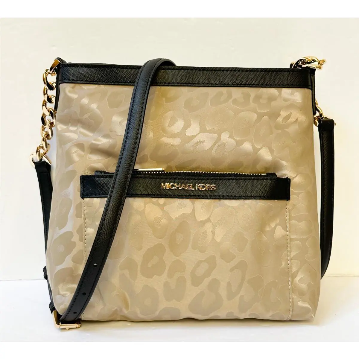 Michael Kors Morgan Medium Messenger Shoulder Crossbody Bag Truffle