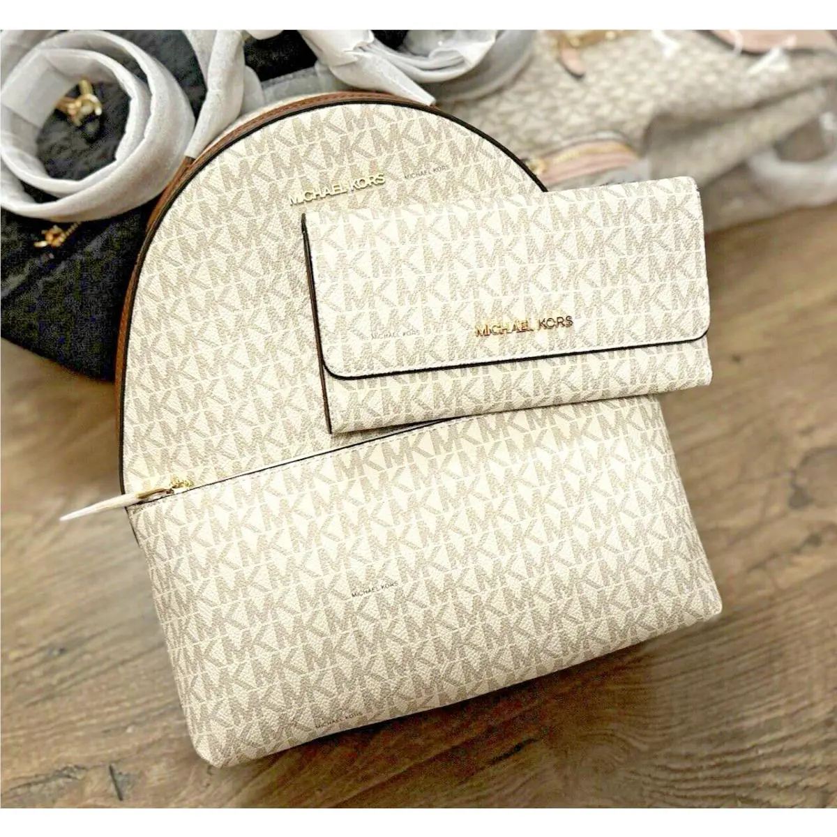 Michael Kors Sheila Medium Vanilla Signature Backpack + Wallet Set