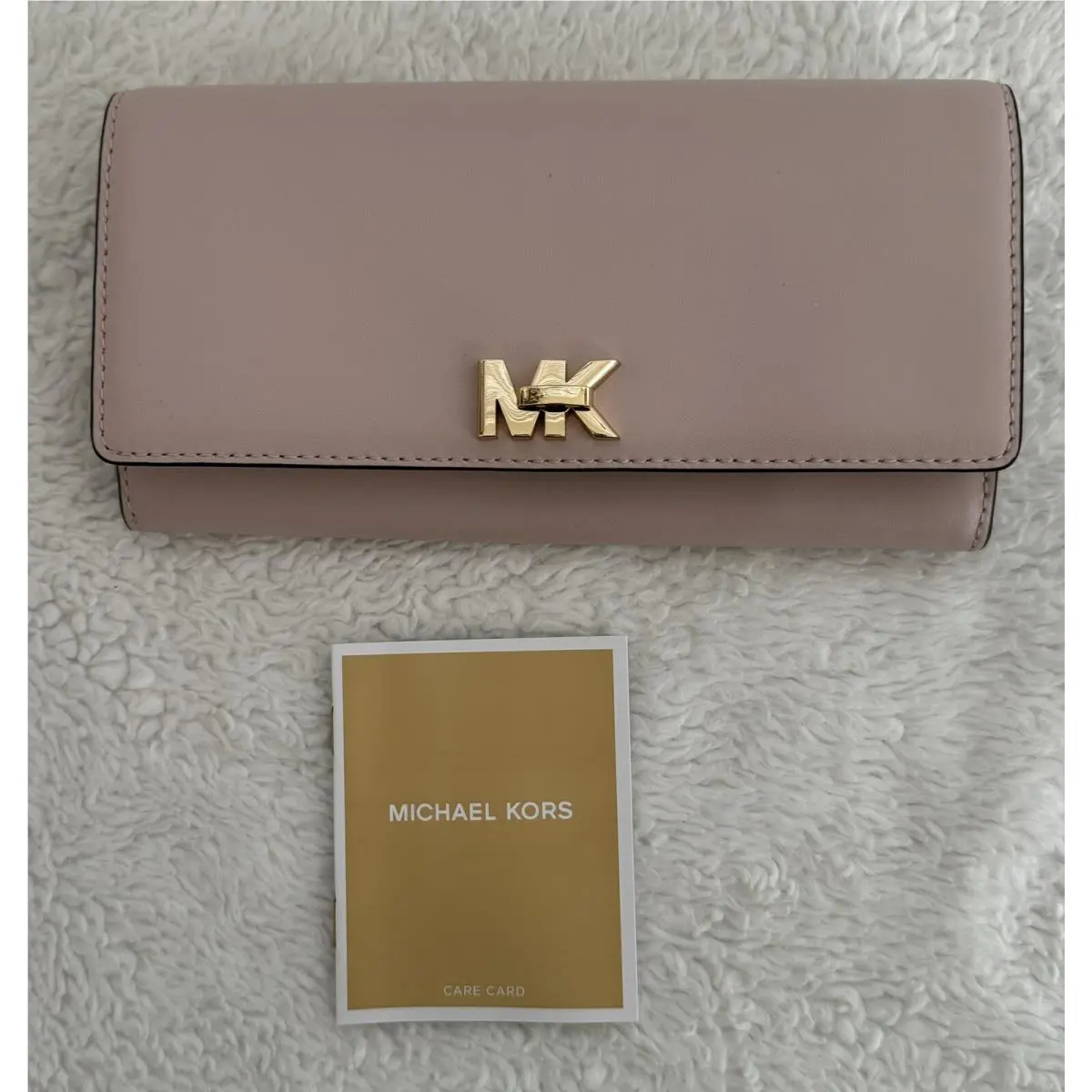 Michael Kors Mott Large Carryall Soft Pink Leather Wallet . Retail Price