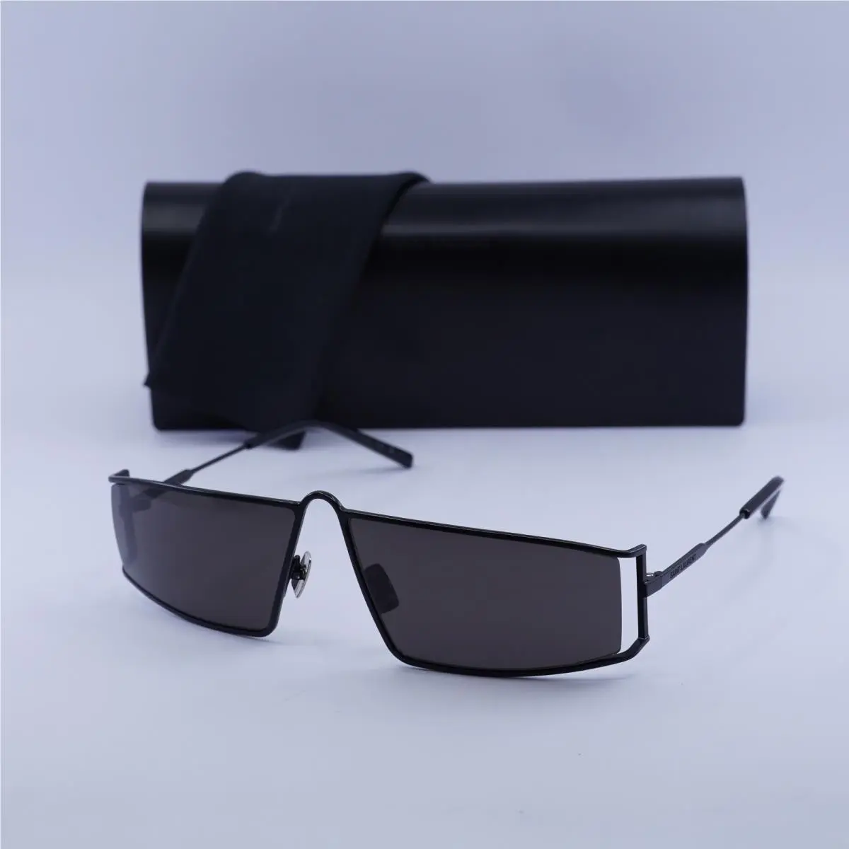 Saint Laurent SL606 001 Black/black 66-13-130 Sunglasses by Yves Saint Laurent