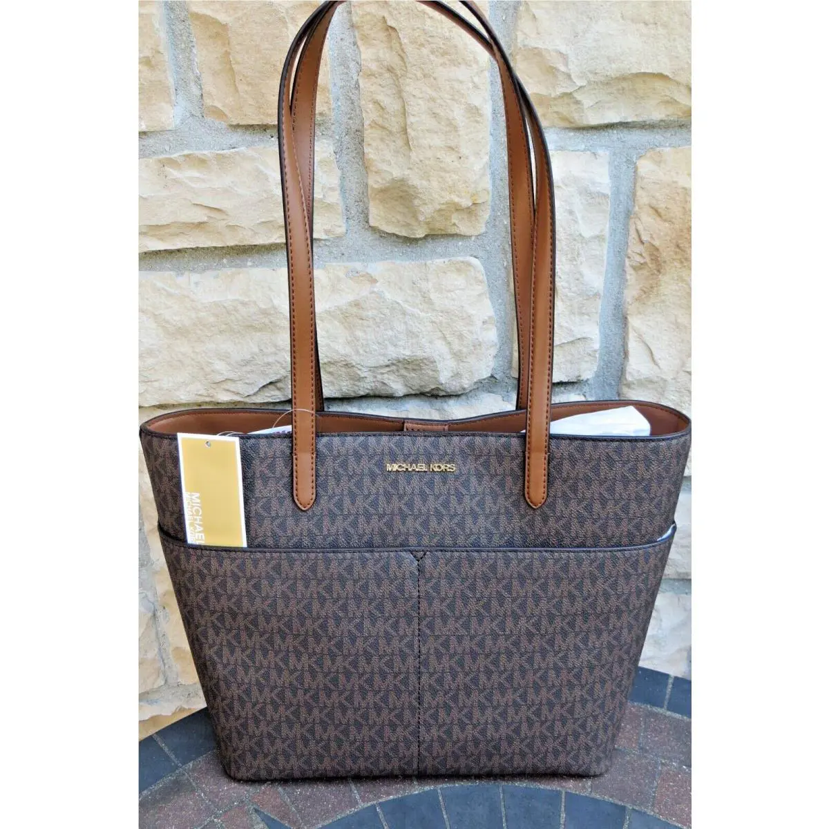 Michael Kors Womens Bedford MD Pocket Signature Tote Brown/luggage
